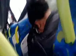 Egy férfi a szexi sz ...
